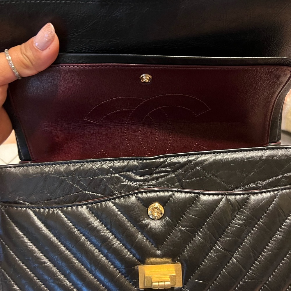 Chanel Reissue 225 - Picture 3 of 6